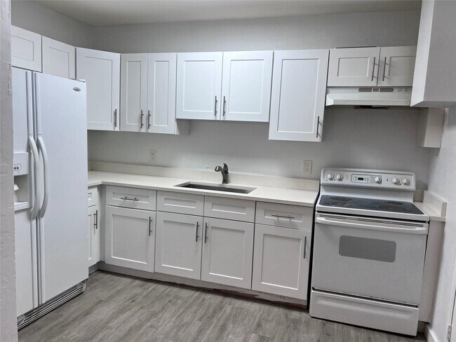 Building Photo - 1433 NW 7th Ave