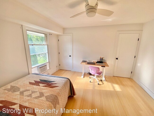 Building Photo - 2 br, 1.5 bath House - 335 Ledgewood Circl...