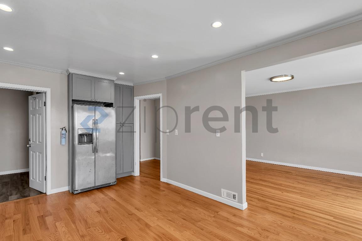 Building Photo - Unit 2466