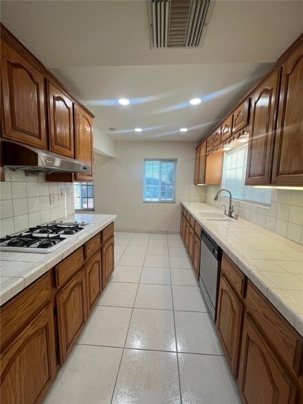 Building Photo - 2058 Wheeler Dr