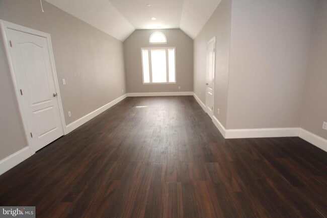 Building Photo - 3 Good Hope Ct