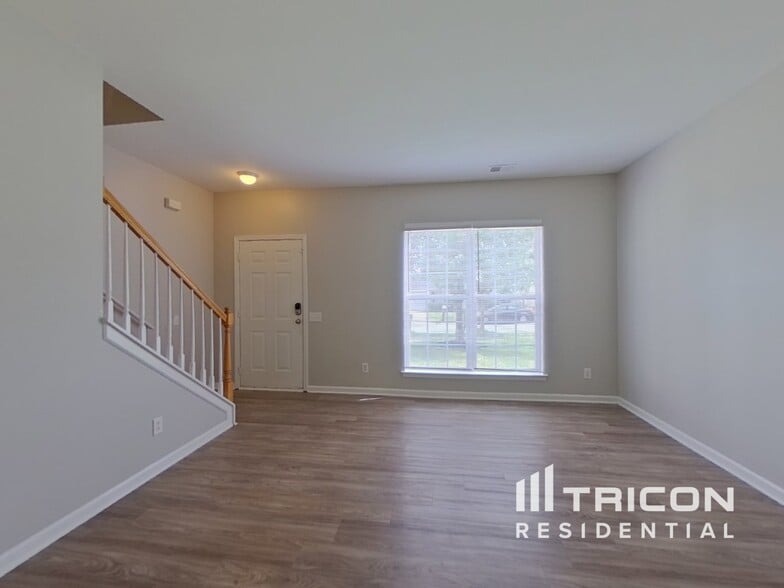 Building Photo - 5322 Peachwood Dr