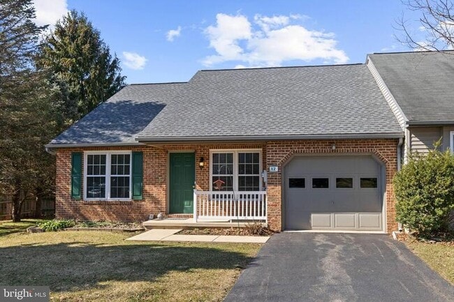 Primary Photo - 12 Burr Oak Dr