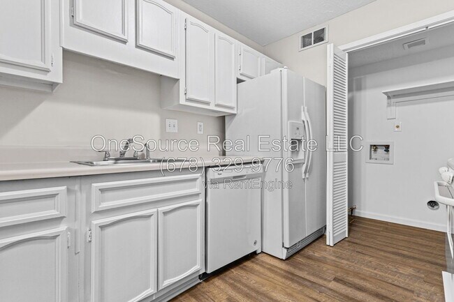 Building Photo - 606 Augusta Dr