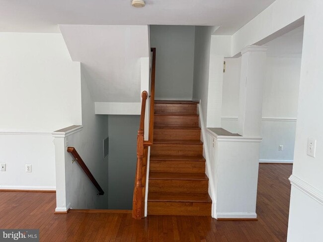 Building Photo - 16918 Toms River Loop