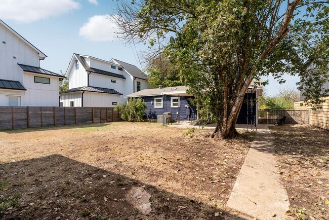 Building Photo - 4503 Garnett St