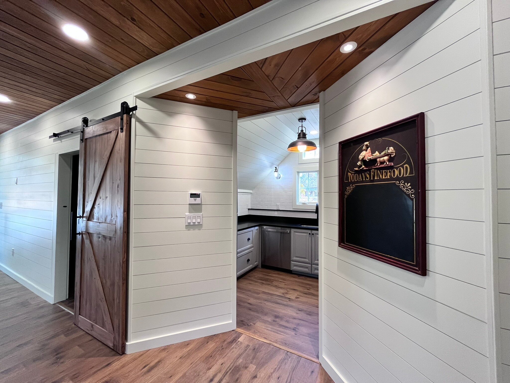 Building Photo - 2614 Boston Post Rd