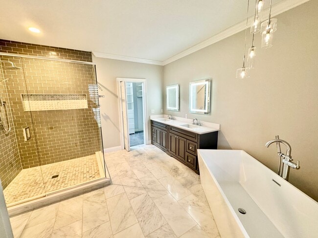 Building Photo - LUXURY RENTAL In Maitland - Winter Park Ar...