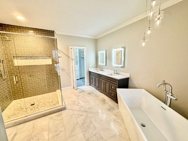 Building Photo - LUXURY RENTAL In Maitland - Winter Park Area 32751