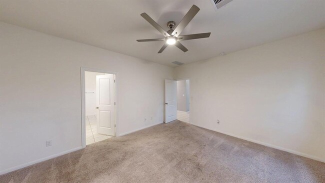 Building Photo - 7331 Parkview Dr