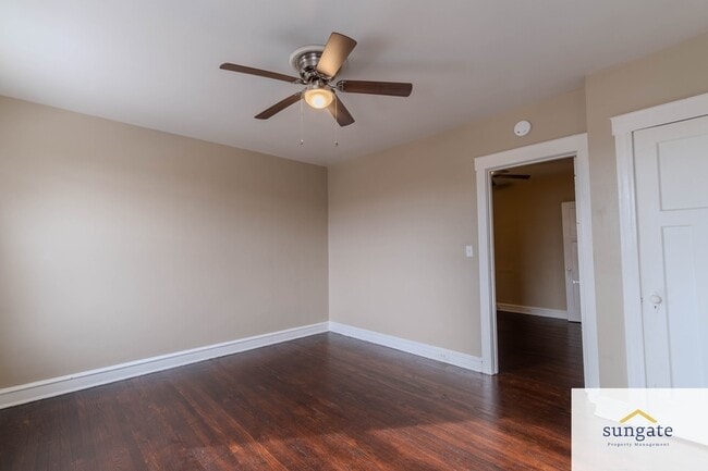 Building Photo - 414 Elrino St