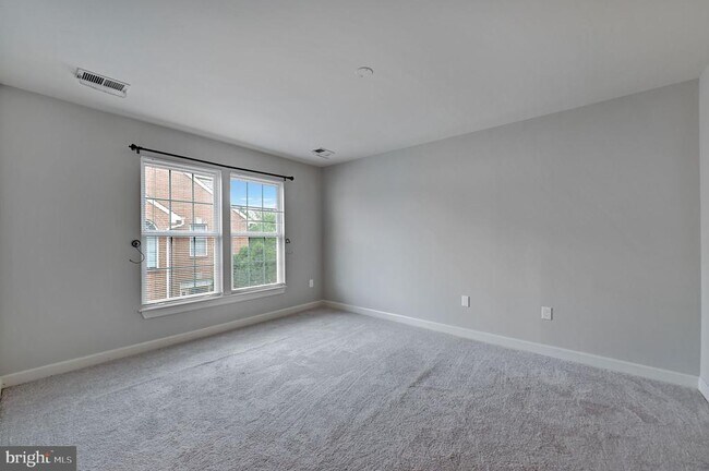 Building Photo - 14203 Plum Run Way