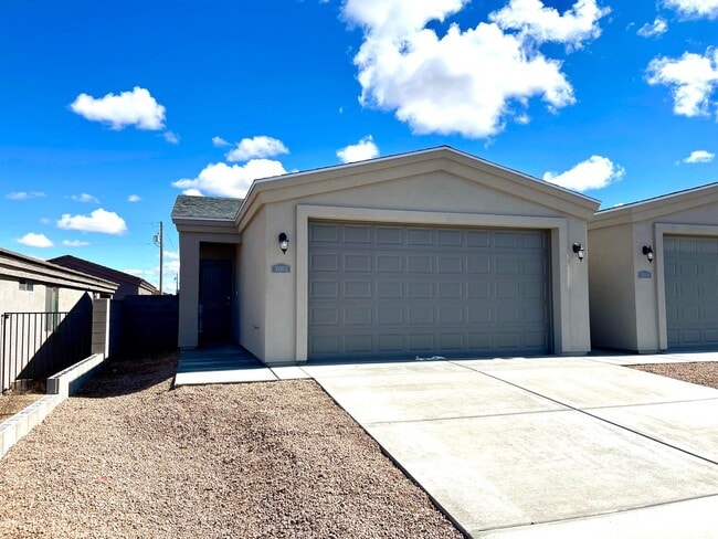 Building Photo - 2024 Built 2 Bedroom Home with 2 Car Garage!