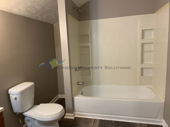 Building Photo - Madison Rental