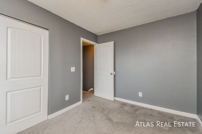 Building Photo - 4650 Stoner Ct