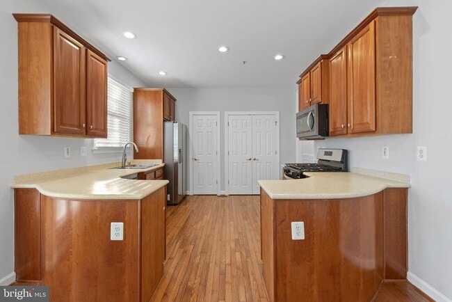 Building Photo - 1725 Gatehouse Ct