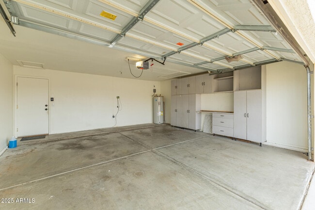 Building Photo - 15221 N 87th Dr