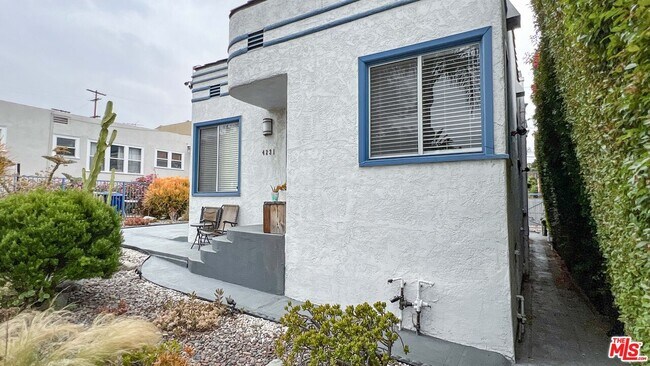 Building Photo - 4229 Gateway Ave