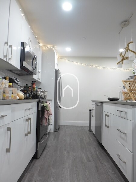 Building Photo - 34 Cunard St