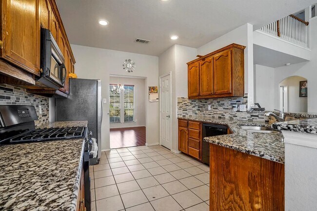 Building Photo - 6200 Melanie Dr