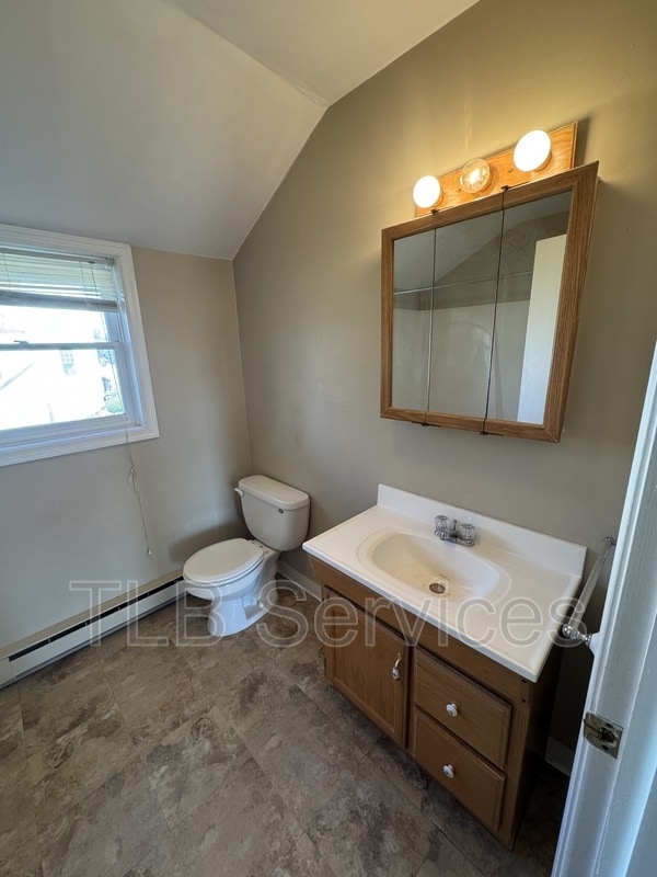 Building Photo - 15927 PA-407