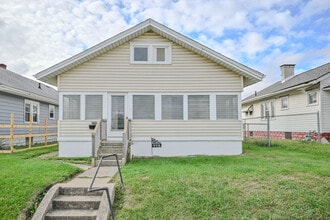 Building Photo - 775 E Southern Ave