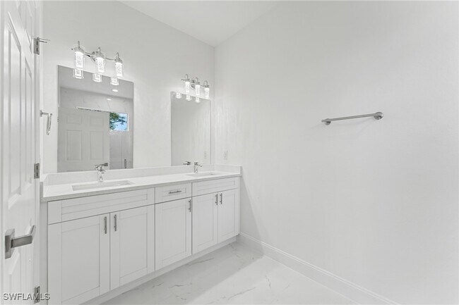 Building Photo - 3111 40th St W
