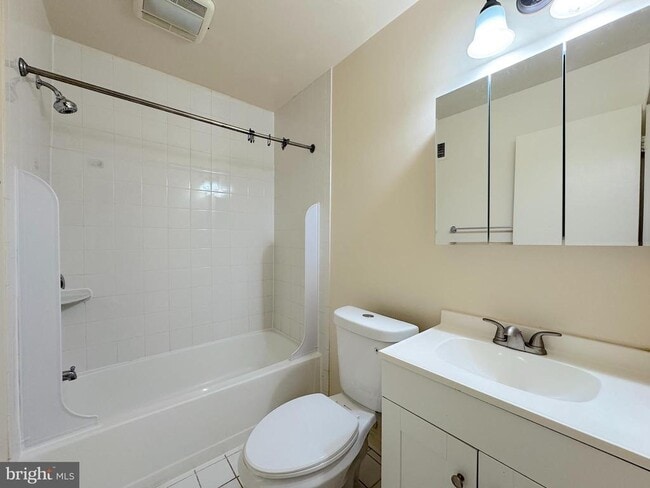 Building Photo - 4538 Conwell Dr