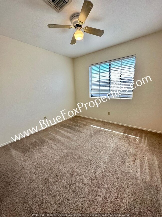 Building Photo - 3062 W Country Fair Dr