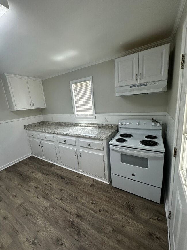 Building Photo - 3BD/1B home near VSU