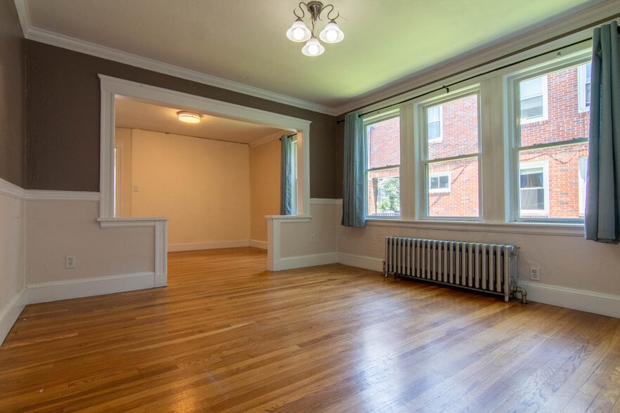 Building Photo - 86 Colborne Rd