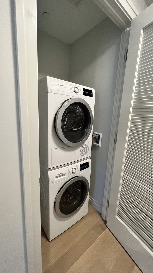 Building Photo - 133 Seaport Blvd