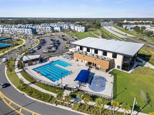 Building Photo - 2050 Packing District Wy