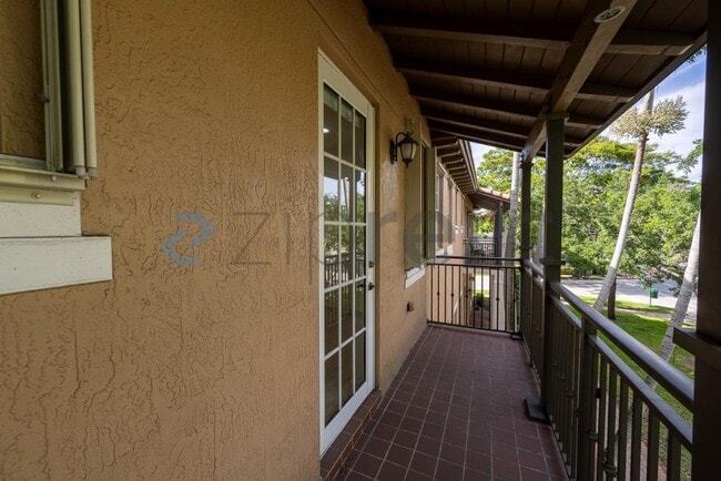 Building Photo - 708 SW 147th Ave