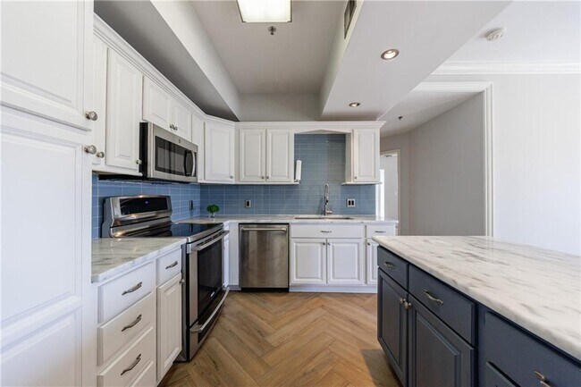 Building Photo - 2161 Peachtree Rd NE
