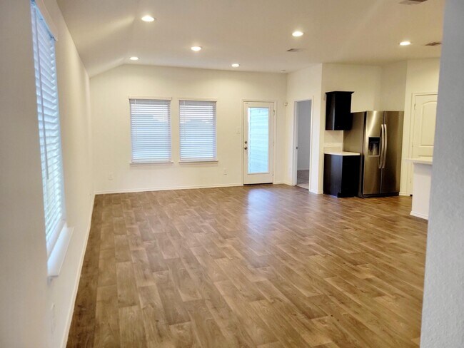 Building Photo - 21522 Violet Rdg Rd