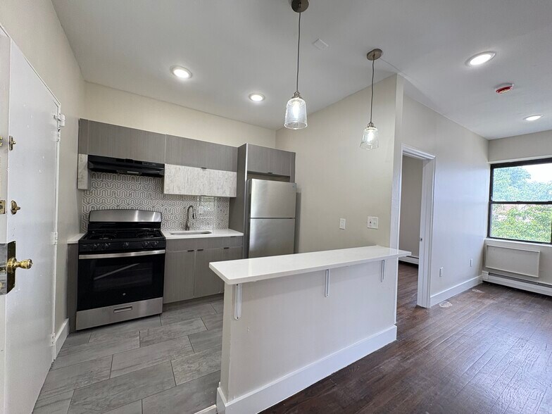 55 2nd Ave B4 - 55-57 2nd Ave