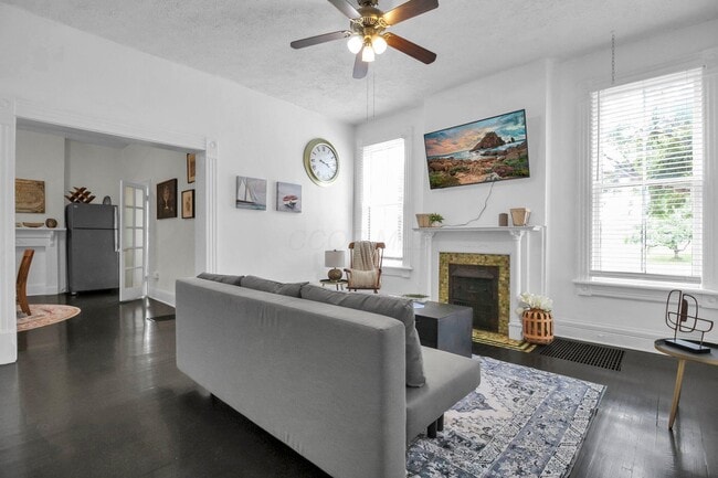 Building Photo - 174 Reinhard Ave