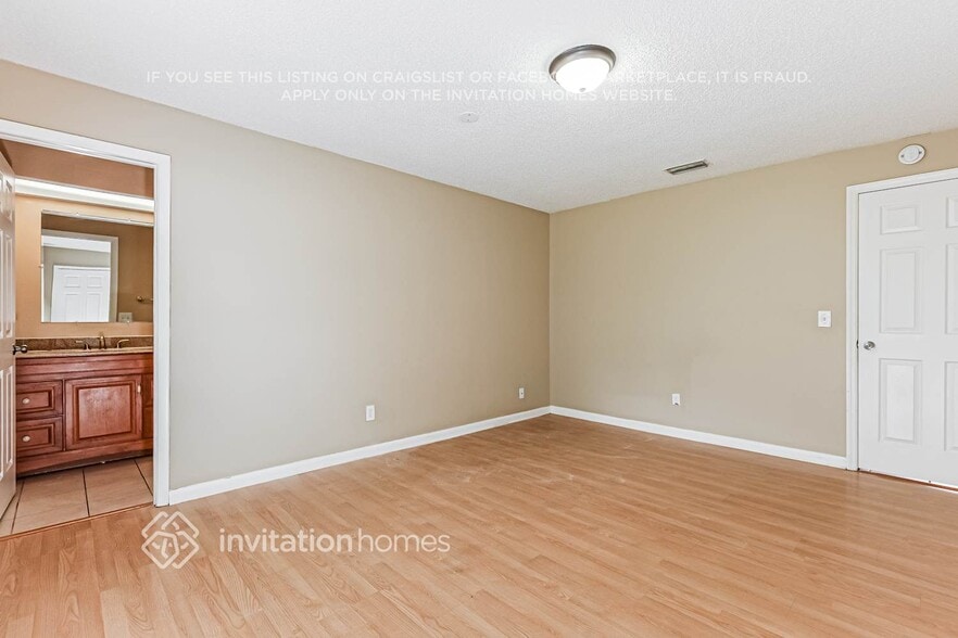 Building Photo - 808 Black Knight Dr