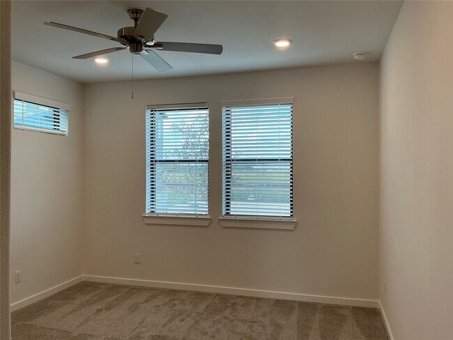 Building Photo - 3259 Loam Ln