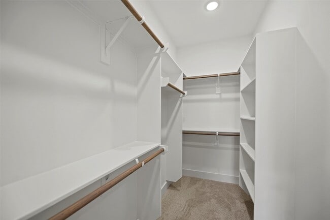 Building Photo - 870 W Little York Rd