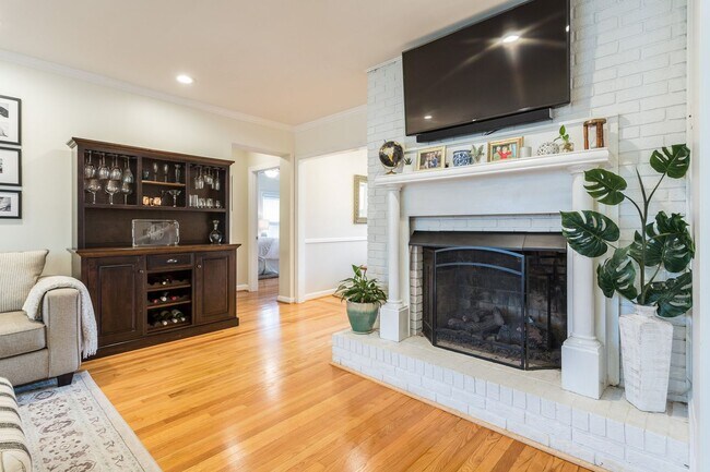 Building Photo - 741 Currituck Dr