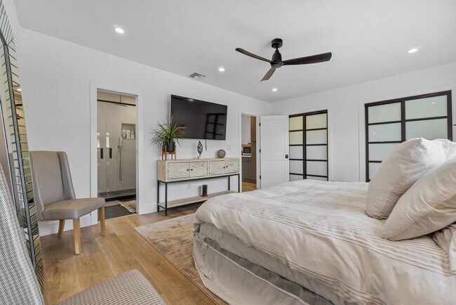 Building Photo - 3470 Carlsbad Blvd