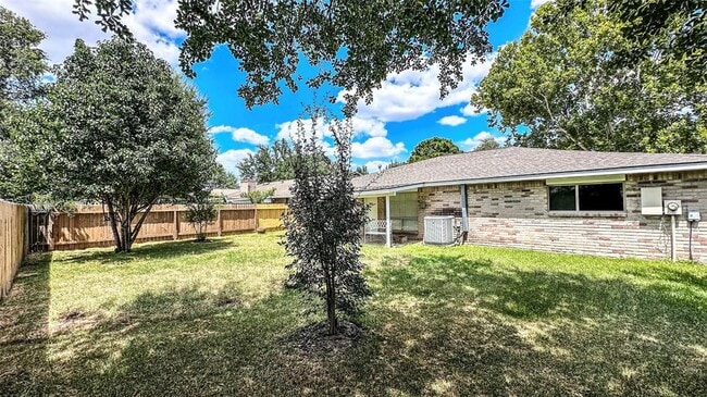 Building Photo - 7403 Breccia Dr