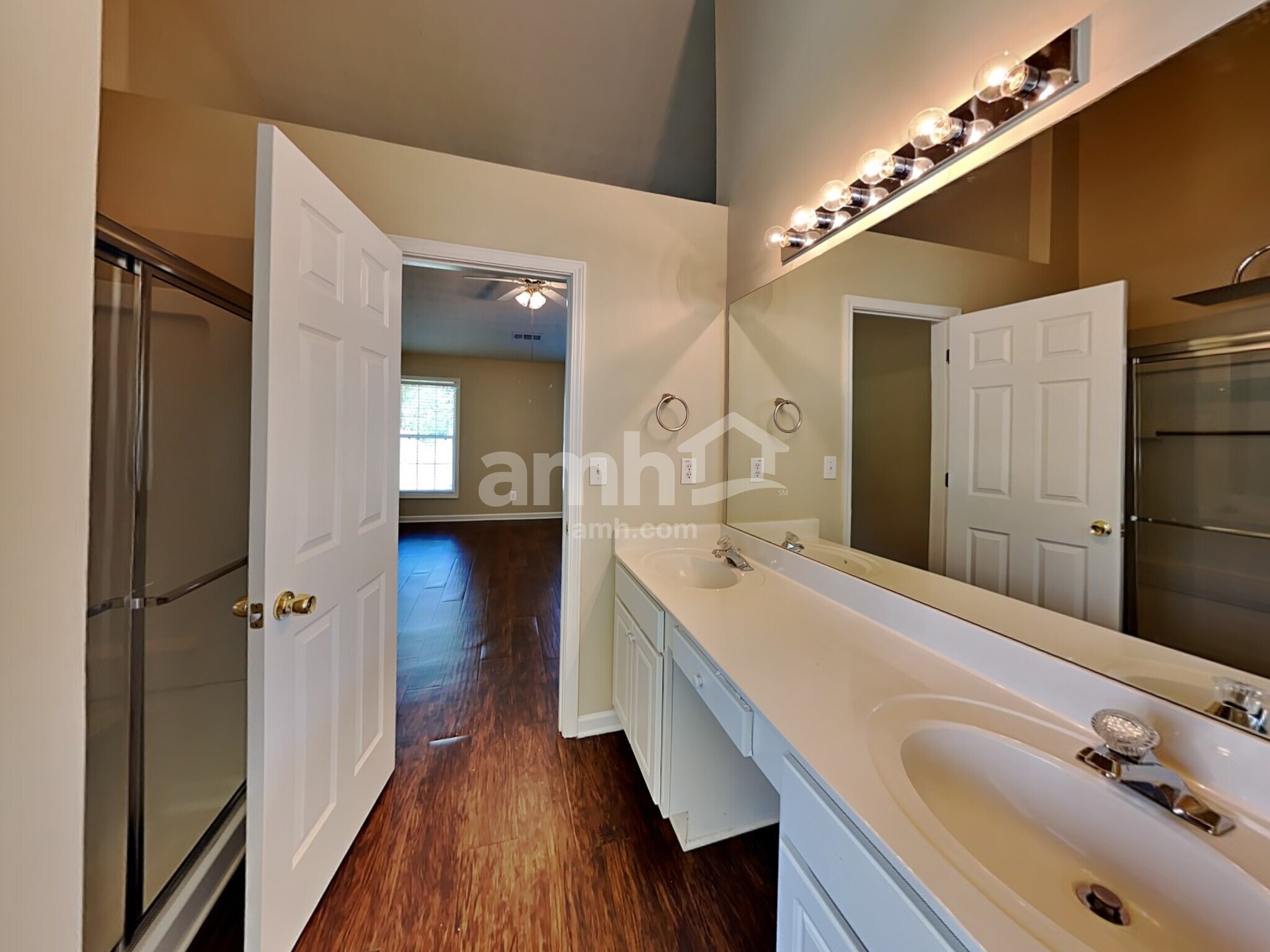 Building Photo - 2103 Yarbrough Way