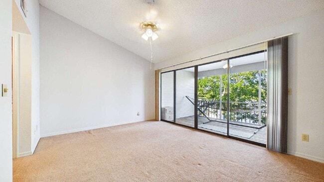 Building Photo - 9479 Tara Cay Ct