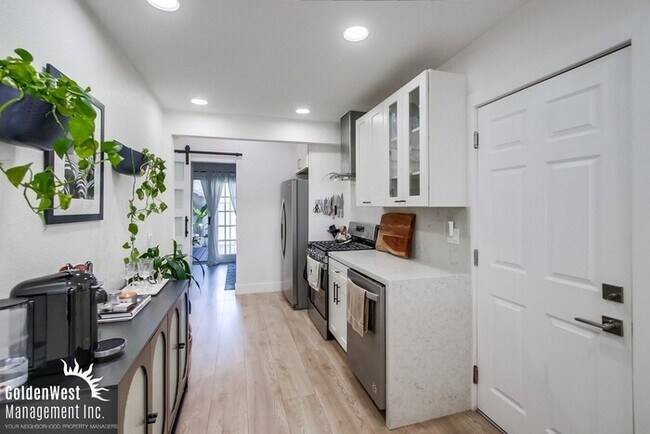 Building Photo - Beautifully Remodeled 4Bdm 2Ba Home with Detached Room/Gym Home in Talmadge Neighborhood.