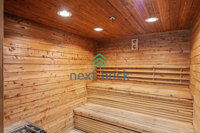 Building Photo - 1 Bedroom | 1 Bathroom | Southeast-Facing High-Floor Condo in Denny Triangle