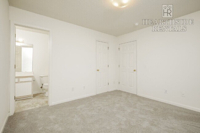 Building Photo - 330 Brownlea Dr