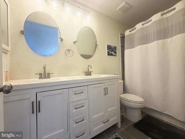 Building Photo - 1703 Aldin Ct